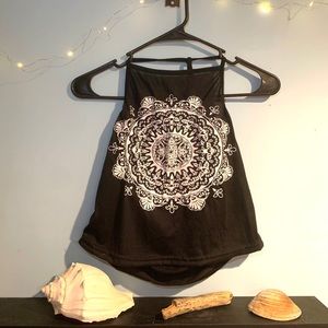 Halter top mandala graphic 🌊